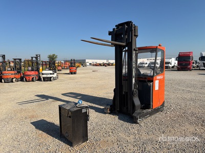 2010 Toyota RRE160 1600 kg Electric Forklift