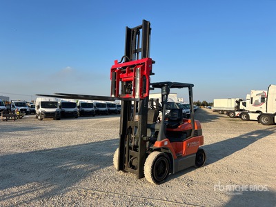 2004 Toyota 7FB30 3000 kg Electric Forklift