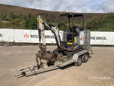 2023 Bobcat E17 Mini Excavator C/W Brian James Plant Trailer, Breaker & 3 Bucket