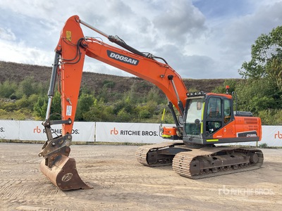 2020 Doosan DX225LC-5 Tracked Excavator
