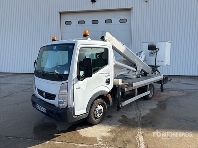 2012 Multitel MX200DS 20 m on 2012 Renault Maxity 120 DXi 4x2 Camion Nacelle Bucket Truck