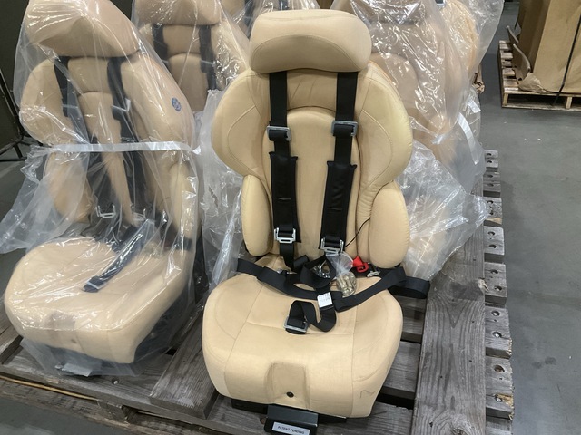 (12) Global Seating Systems G3-30C1C4N57-1D Vehicular Seats
