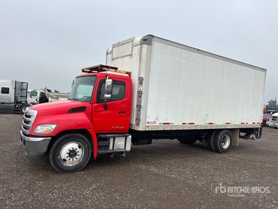 2014 Hino 358 4x2 Van Truck