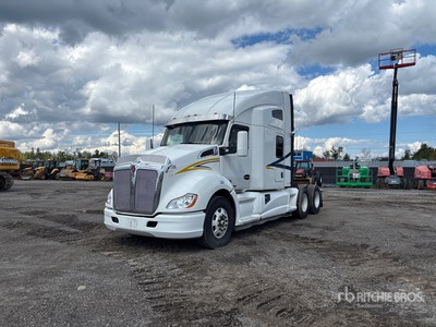 2015 Kenworth T680 6x4 Ciągnik siodłowy T/A z kabiną sypialną