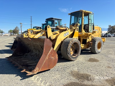 1999 John Deere 644H جرافة