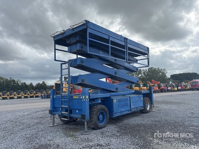2002 Liftlux SL260-25 4x4 Diesel Scissor Lift
