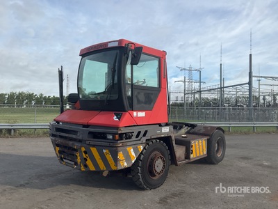2002 Terberg RT 4x4 Camión remolcador de plataforma