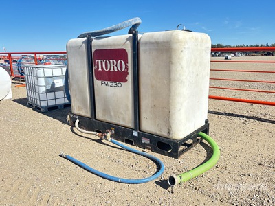 Toro FM330 750 gal Skid Mounted Poly Mud タンク