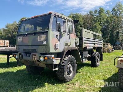 2006 Stewart & Stevenson M1078A1 LMTV 4x4 Cargo Truck