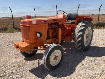 Renault Super 7E Tracteur agricole 2 roues motrices