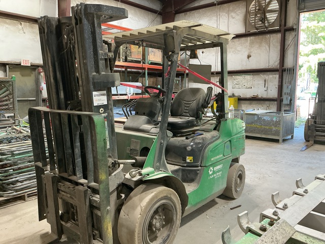2016 Mitsubishi FG30NGLE 5500 lb Pneumatic Tire Forklift