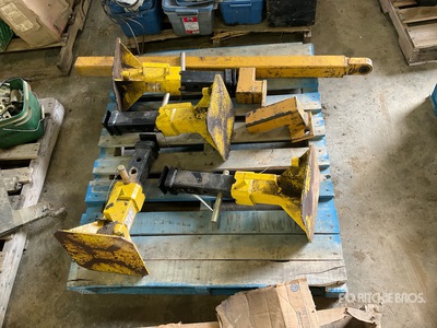 Quantity of (4) 22 Ton Jack Stands