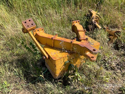 Cat D6T Rear Hitch