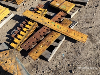 Quantity of (8) Cutting Edges Pièces divers - Fits Caterpillar D6N