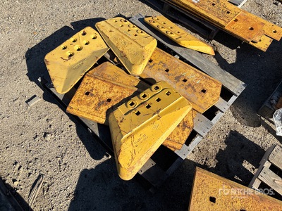 Quantity of Cat Dozer Parts Pièces divers - Fits Caterpillar D8