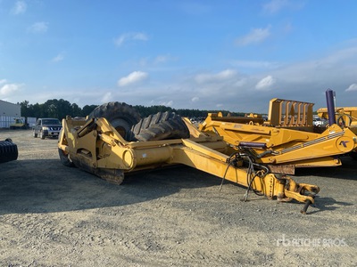 2005 John Deere 1810E 4 Tire Hydraulic Pull Scraper
