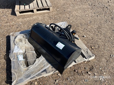2026 GIYI GY-3TB 32 in Hydraulic Tilting Łyżka do koparki - Fits Cat 3 - 5 ton (Unused)
