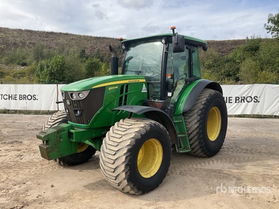 2016 John Deere 6100MC Allradtraktor