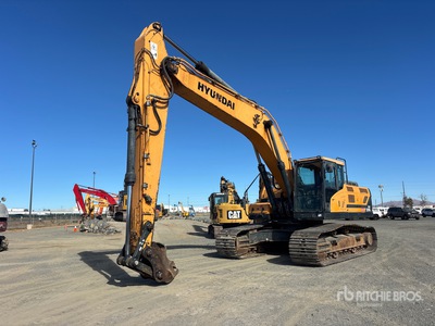 2018 Hyundai HX330L Tracked Excavator