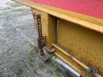 Chassis with Abstützzylinder Jacks