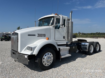 2007 Kenworth T800 6x4 Ciągnik siodłowy T/A z kabiną dzienną