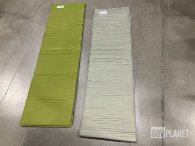 (102) Self-Inflating Sleeping Mats