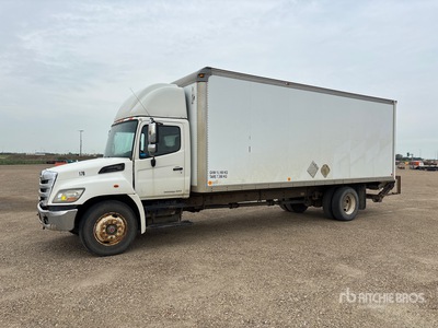 2011 Hino 338 4x2 Van Truck