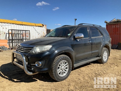 2012 Toyota Fortuner 4.0 V6 4WD SUV