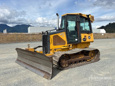 2007 John Deere 450J LGP جرافة مجنزرة