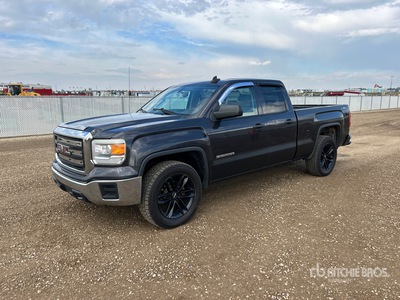 2015 GMC 1500 4x4 Extended Cab Pickup
