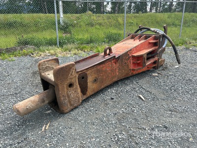 Rammer S84 20 in Q/C Excavator Hydraulic Breaker