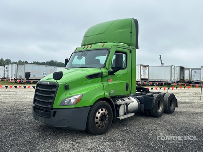 2021 Freightliner Cascadia 116 6x4 Ciągnik siodłowy T/A z kabiną dzienną
