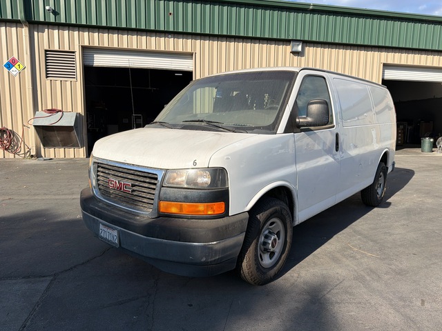 2017 GMC 2500 Savana 4x2 Cargo Van (Inoperable) 2017 GMC 2500 Savana 4x2 Cargo Van (Inoperable)
