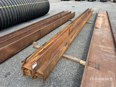 Quantity of (5) HP 8 in × 8 in x 22 ft 8inch Steel Beam Divers - Matériaux de construction