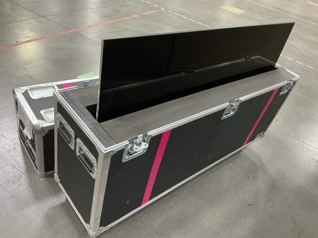 Television Monitor w/Shipping Case Television Monitor w/Shipping Case