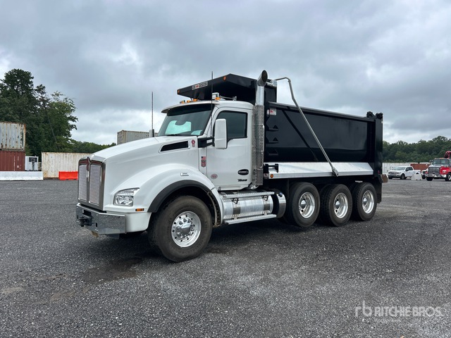 2025 Kenworth T880 8x4 Tri/A Dump Truck