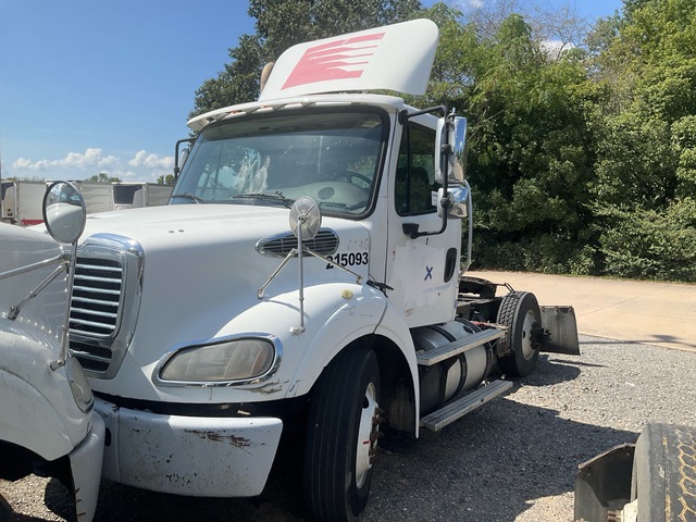 2015 Freightliner M2 112 4x2 S/A Day Cab Truck Tractor