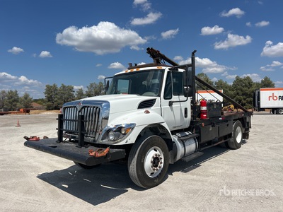 2019 International 7300 4x2 Gin Pole Truck
