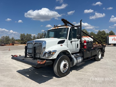 2019 International 7300 4x2 Gin Pole Truck