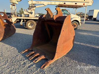 54 in Q/C Excavator Bucket - Fits Cat 330BL, 330CL, 330DL