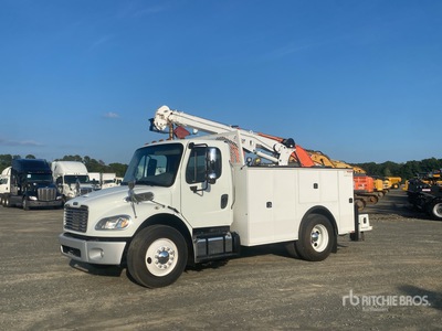 2018 Freighliner M2 106 4x2 Camion de servicios