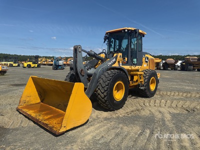 2019 John Deere 544L جرافة