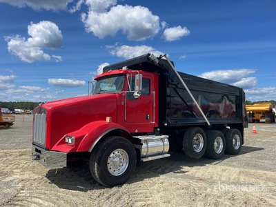 2013 Kenworth T800 8x4 Tri/A Dump Truck