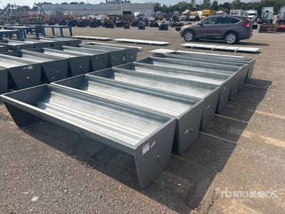 Quantity of (7) 2025 Kit Containers CF-90-V2025 Veevoeder