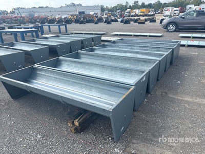 Quantity of (7) 2025 Kit Containers CF-90-V2025 Veevoeder