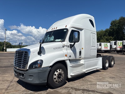 2017 Freightliner Cascadia 113 6x4 3- Achs Sattelzugmaschine mit Schlafkabine