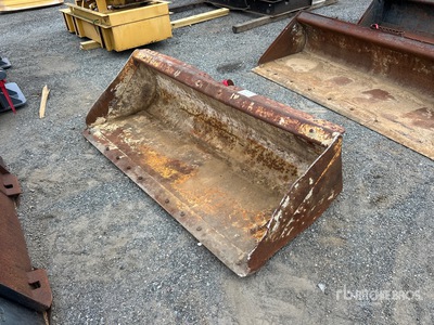 Bobcat 72 in General Purpose Skid Steer Bucket