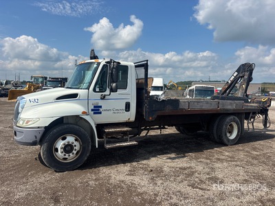 2004 Hiab 085-3 3800 kg Knuckle Boom on 2007 International 4400 4x2 Boom Truck