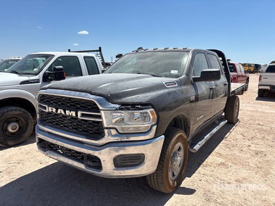 2022 Ram 2500 4x4 Crew Cab Flatbed Truck