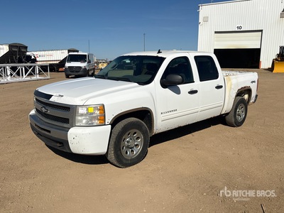 2011 Chevrolet Silverado 1500 LS 4x4 Crew Cab Pickup